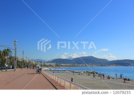 明亮的尼斯海岸 明亮的尼斯海岸 12079255