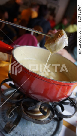 cheese fondue  12082864