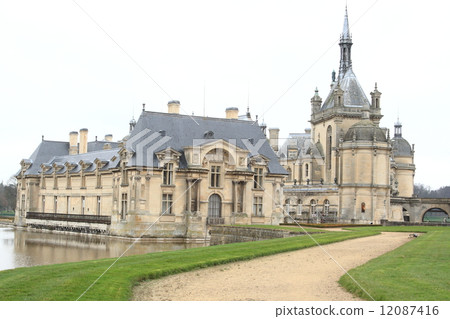 chateau de Chantilly,France 12087416