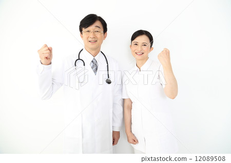 Guts pose doctors and nurses Guts pose doctors and nurses 12089508