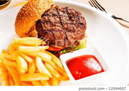 classic hamburger sandwich classic hamburger sandwich 12094687