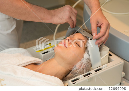 Magnetic resonance imaging Magnetic resonance imaging 12094998