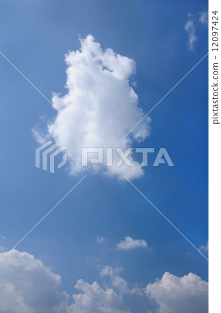 天空和雲彩 天空和雲彩 12097424
