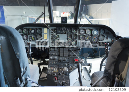 大型直升機駕駛艙 12102809