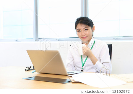 Asian businessman 12102972