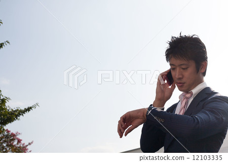 A man calling 12103335