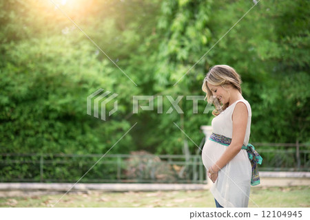 Image of pregnant woman Image of pregnant woman 12104945
