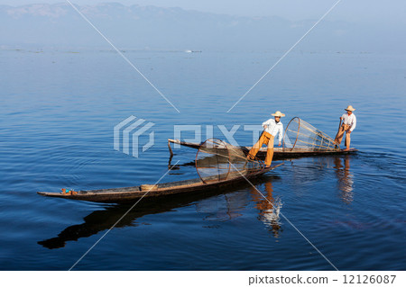 Traditional Burmese fisherman at Inle lake Traditional Burmese fisherman at Inle lake 12126087