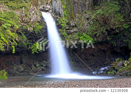 Jinguma Waterfall 12130308