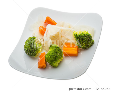 Boiled cabbage and broccoli 12133068