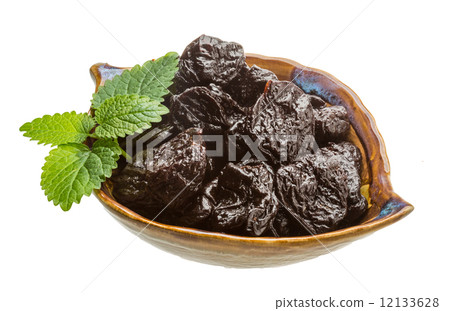 Dried plums 12133628