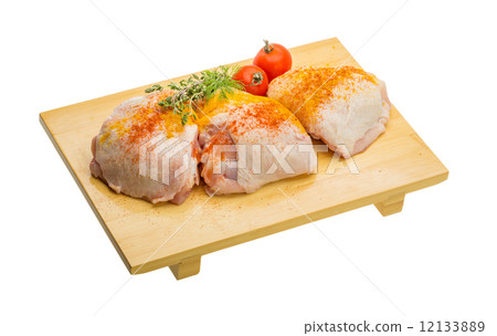 Raw chicken thigh Raw chicken thigh 12133889