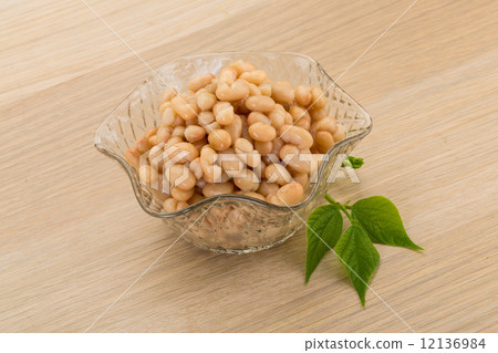 White beans White beans 12136984