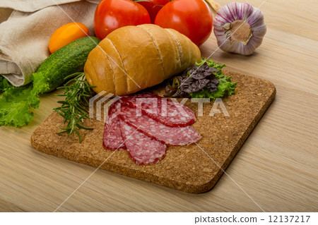 Salami 12137217