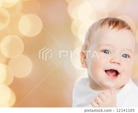 smiling little baby 12141105