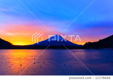 富士山，冰湖，日出 12176688
