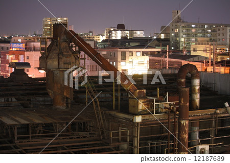 正在拆除的芝川鑄造廠/沖天爐(埼玉縣川口市元鄉地區) 正在拆除的芝川鑄造廠/沖天爐(埼玉縣川口市元鄉地區) 12187689