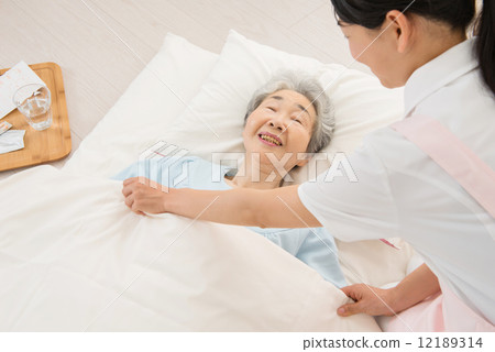 Home visit care image 12189314