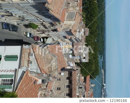 阿爾勒的街道 12190188