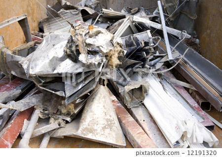 用卡車包裝的建築垃圾 12191320