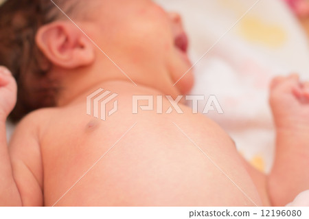 1 month after birth Baby cries 1 month after birth Baby cries 12196080