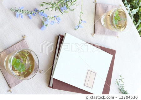 tea time  12204530