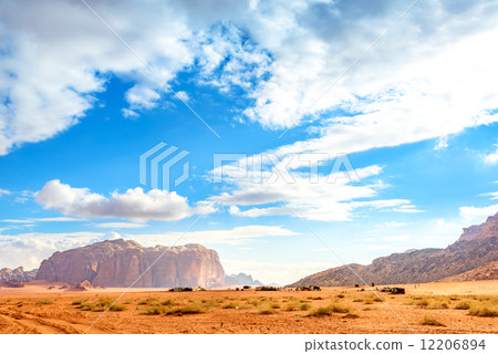 約旦的沙漠(約旦,Wadi Lam) 約旦的沙漠(約旦,Wadi Lam) 12206894
