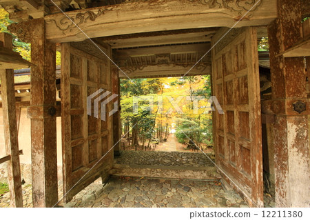 Autumn leaves of Togansuji Temple Autumn leaves of Togansuji Temple 12211380