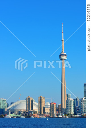 Toronto skyline in the day 12214356