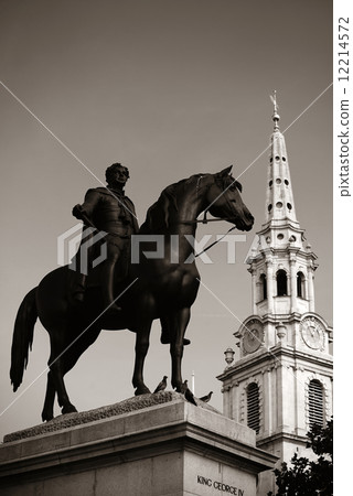 Trafalgar Square 12214572