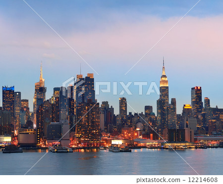 New York City sunset 12214608