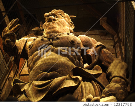 Todaiji寺廟Namdaemun和服戰鬥機雕象形式 12217798