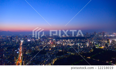 Evening landscape in Tokyo Shibuya / Shinjuku area Evening landscape in Tokyo Shibuya / Shinjuku area 12218019