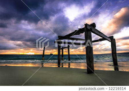 Sunset at Hamelin Bay 12219314