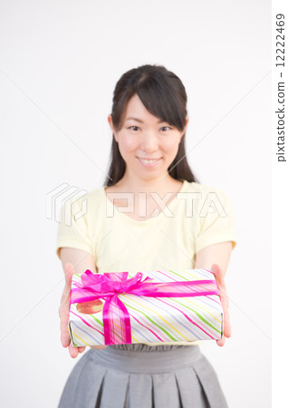 有禮物的女人 有禮物的女人 12222469