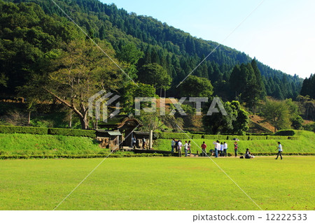 Asakura remains in autumn 12222533