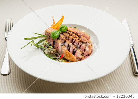 Fillet of duck breast 12226345