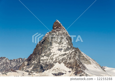Beautiful landscape mountains in Matterhorn, Zermatt, Switzerlan 12233288