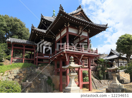 Takehara City, Sogong-ji Temple in the Preserved District of the Town "Mikomakaku" Takehara City, Sogong-ji Temple in the Preserved District of the Town "Mikomakaku" 12234651