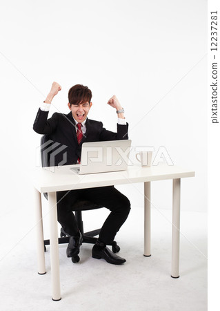 WS Laptop Sitting WS Laptop Sitting 12237281