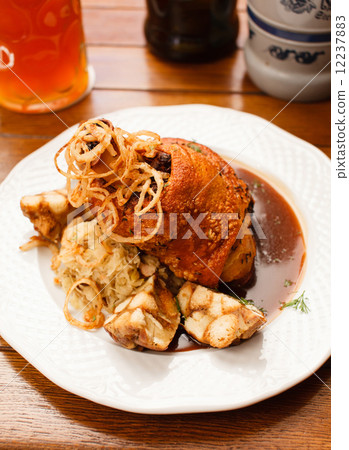 eisbein with braised cabbage and beer 12237883