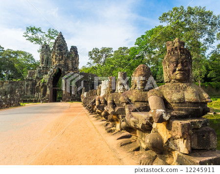 Angkor ruins Encore Tom Namdaemun 12245911