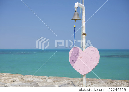 Seaside heart board 12246529
