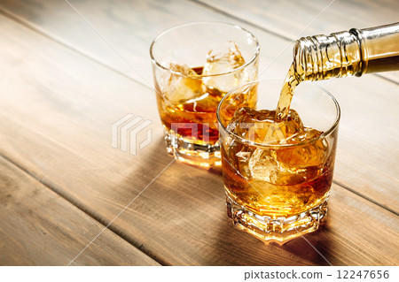 Whiskey on the rock 12247656