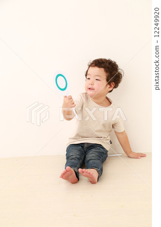 3歲的孩子回答測驗 3歲的孩子回答測驗 12249920