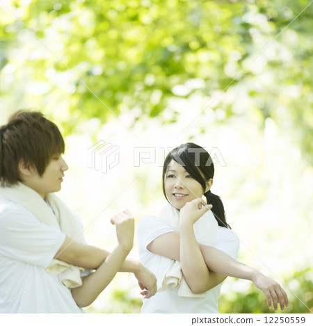 一對夫婦準備準備行動 12250559