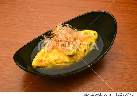 Japanese-style omelet 12250776