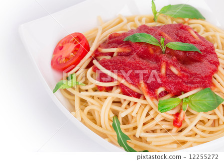 Pasta with tomato sauce 12255272