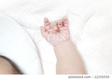 Baby hand 12258550