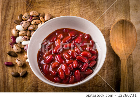 boiled red kidney beans 12260731